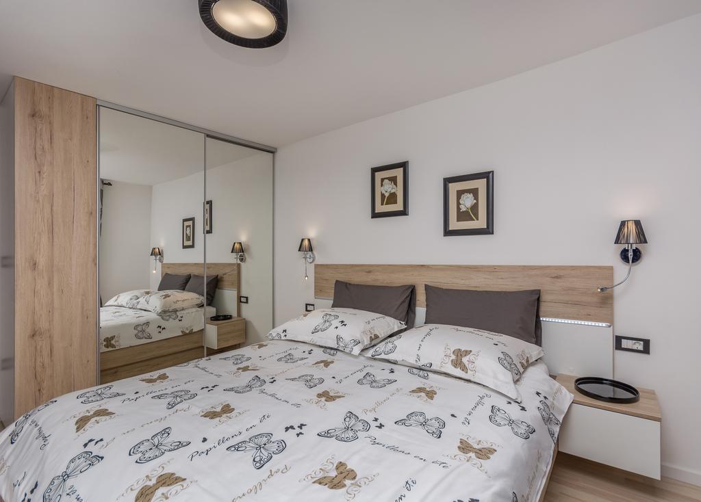Luxury Apartments Sonja Porec Exterior photo