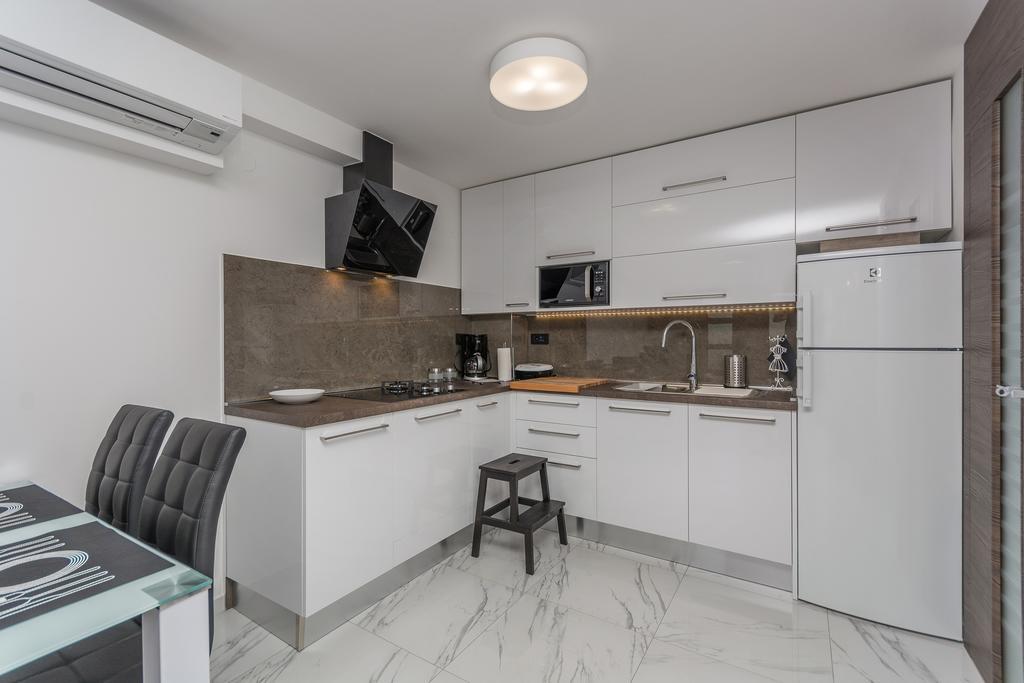 Luxury Apartments Sonja Porec Exterior photo